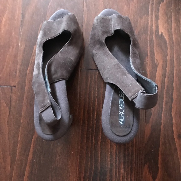 AEROSOLES Shoes - Chocolate brown suede shoes with 3 inches heel